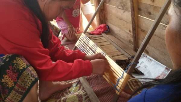 ock pop tok laos village weaver tai phouan woman working - Tai Phouan