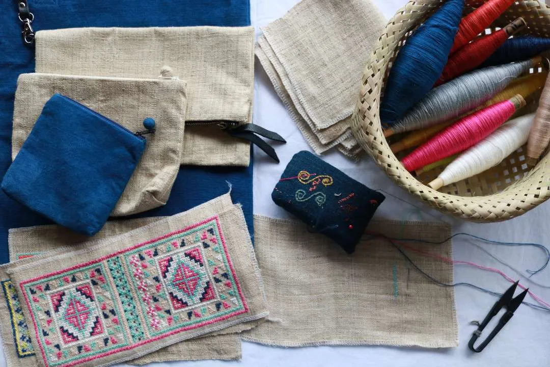 Ock Pop Tok - Embroidery: The Hmong Way... opt laos blog hmong embroidery motifs - Hmong