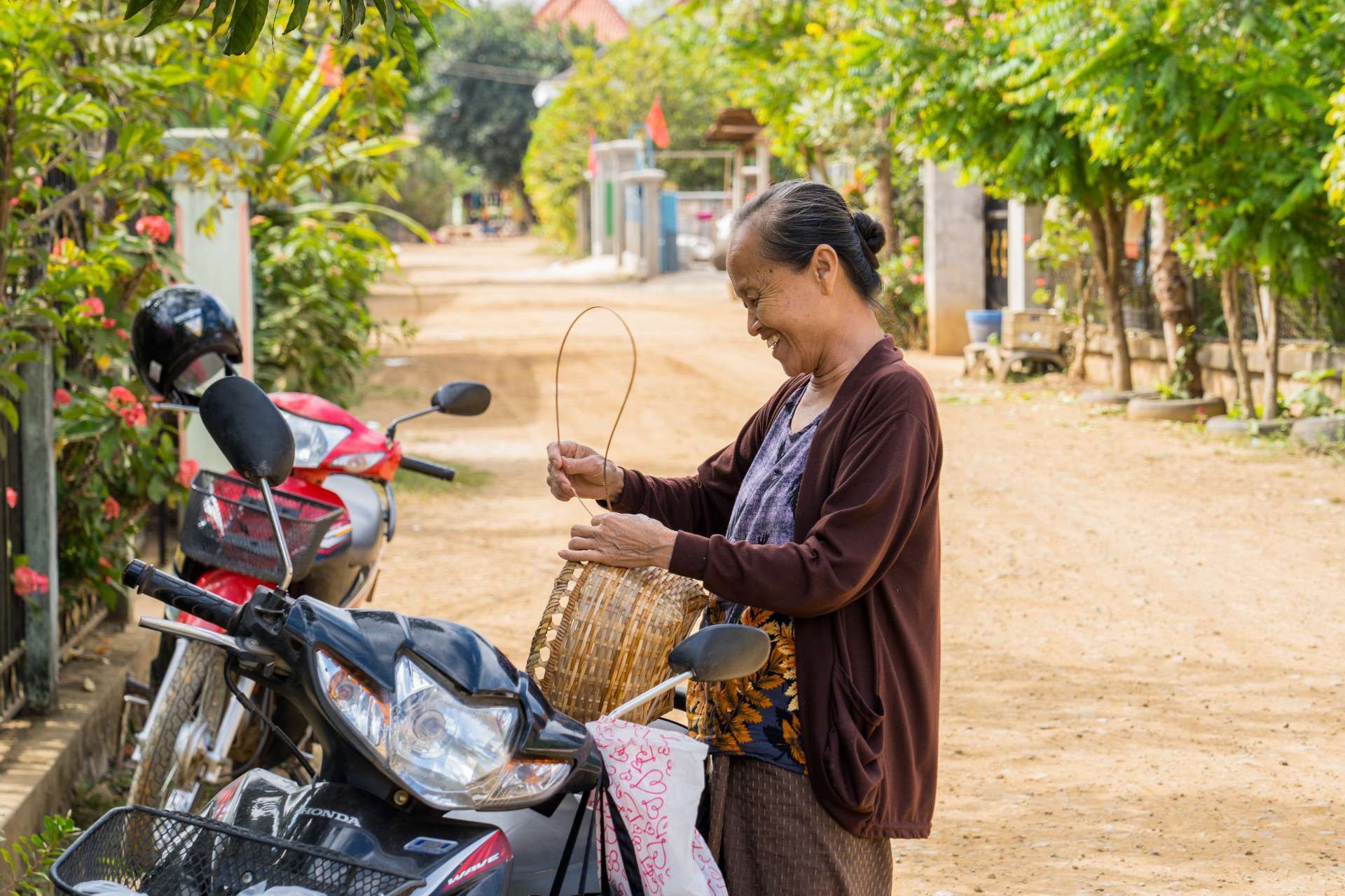 Ock Pop Tok - A Stroll in Ban Donkeo, the Bamboo Village opt laos blog bamboo village stroll - Ban Donkeo